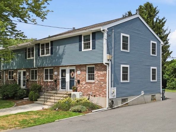 110 Hooper Rd 110, Dedham MA 02026