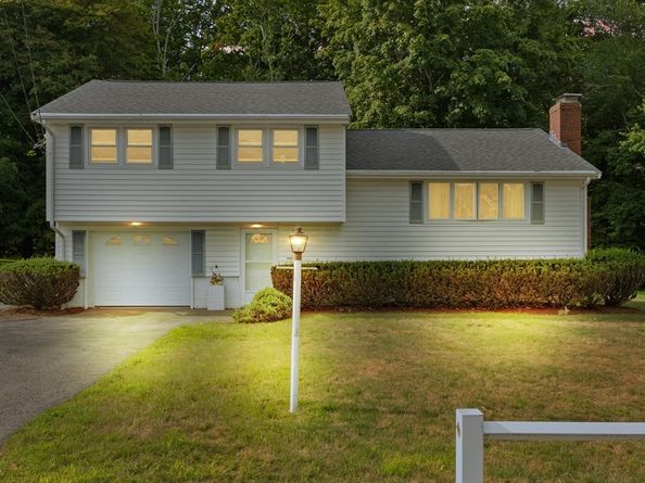 1372 Pleasant St, Brockton MA 02301