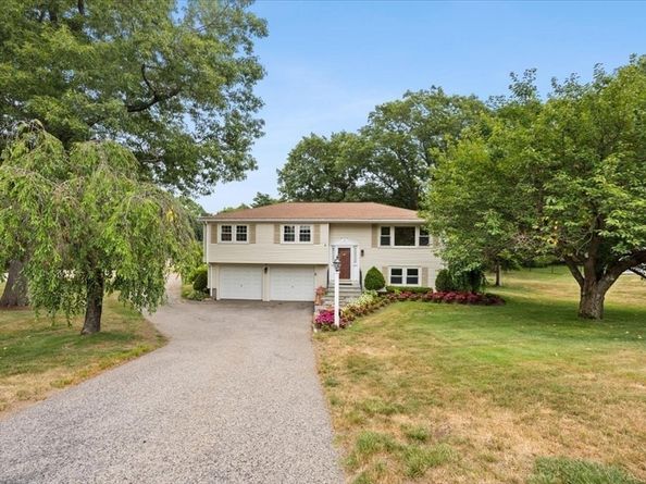 128 Bullard St, Walpole MA 02081