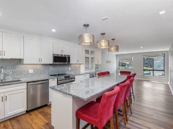 100 Ledgewood Dr