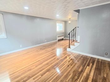 11 Stow Rd
