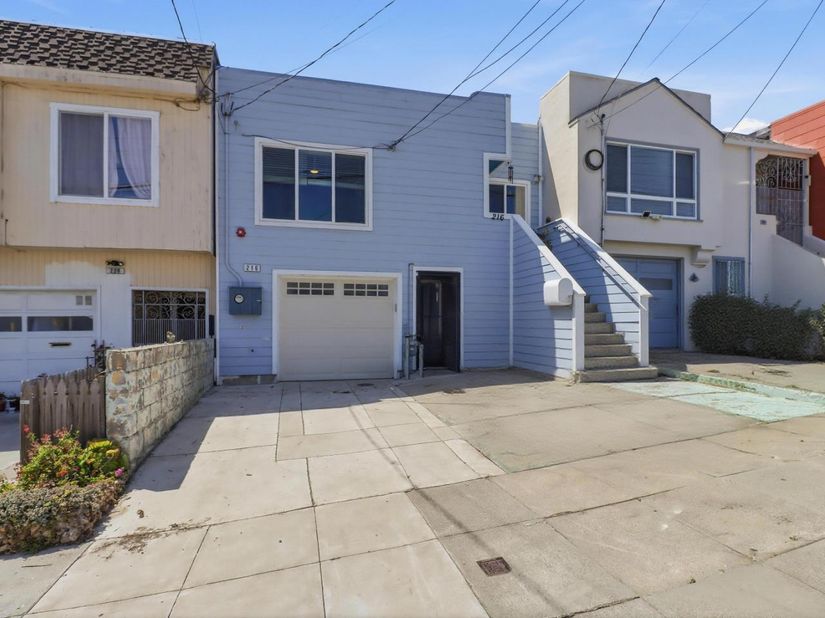 216 Rio Verde Street, Daly City CA 94014
