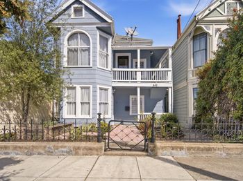 843 Santa Clara Avenue