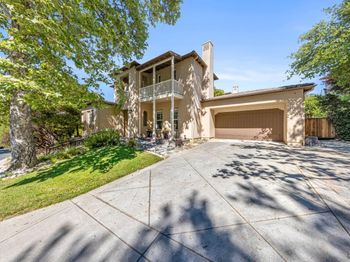 2741 Club Drive