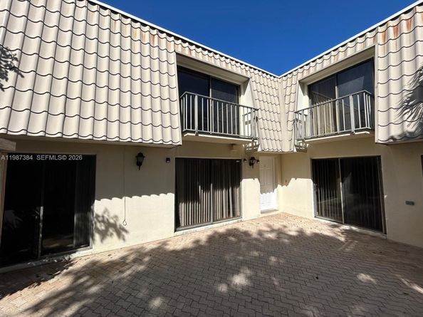 1700 Embassy Dr 204, West Palm Beach FL 33401