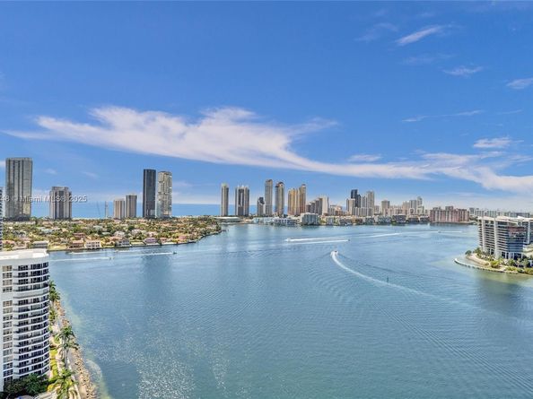 3530 Mystic Pointe Dr 2915, Aventura FL 33180