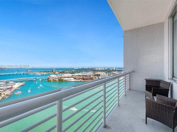 335 S Biscayne Blvd UPH10, Miami FL 33131