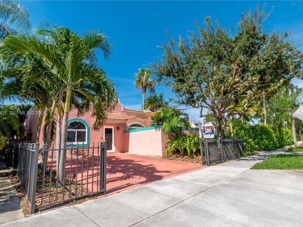 1633 Tyler St, Hollywood FL 33020