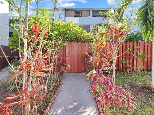 6195 W 18th Ave G101, Hialeah FL 33012