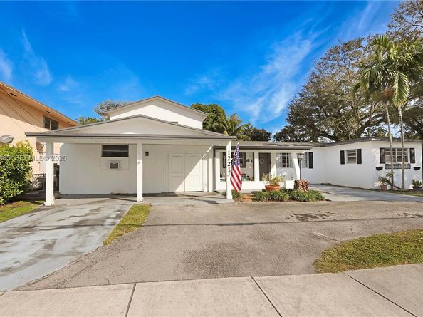 1221 SW 74th Ct, Miami FL 33144