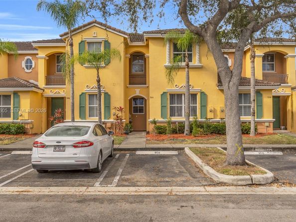 950 NE 42nd Pl, Homestead FL 33033