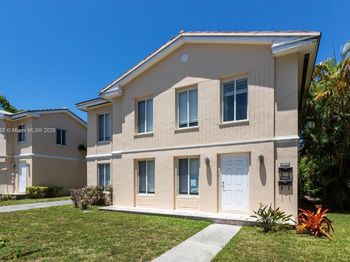 2880-2882 S Le Jeune Rd