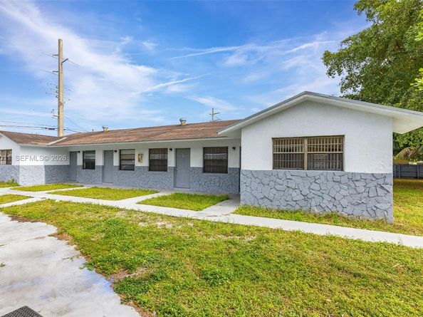 4120 SW 19th St, West Park FL 33023