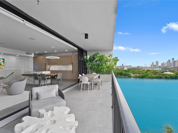 1000 Venetian Way 1006, Miami FL 33139