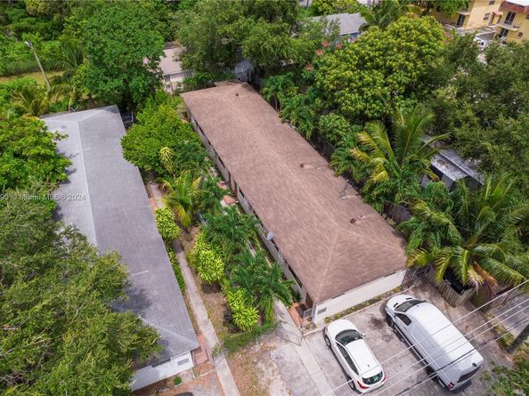 5520 NE 1st Ct, Miami FL 33137