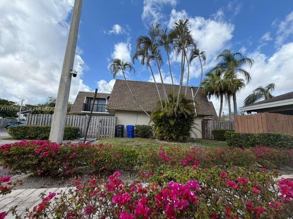 8209 SW 23rd Ct 17C, North Lauderdale FL 33068