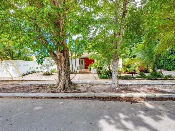 2920 SW 1st Ave, Miami FL 33129