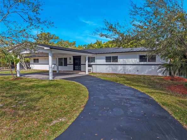 7695 SW 142nd St, Palmetto Bay FL 33158