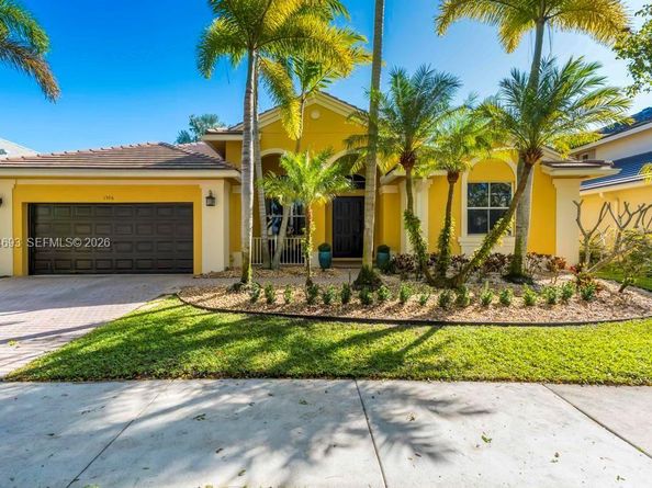1306 Crossbill Ct, Weston FL 33327