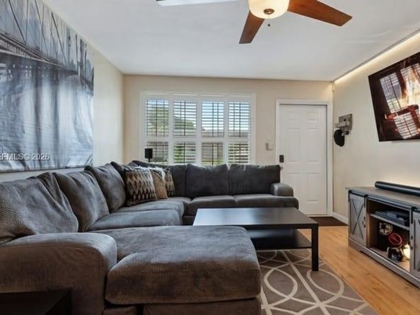 8069 SW 19th Ct, Davie FL 33324