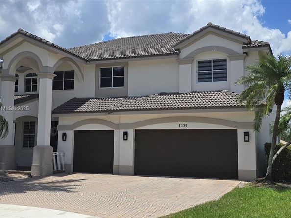 1425 Crossbill Ct, Weston FL 33327