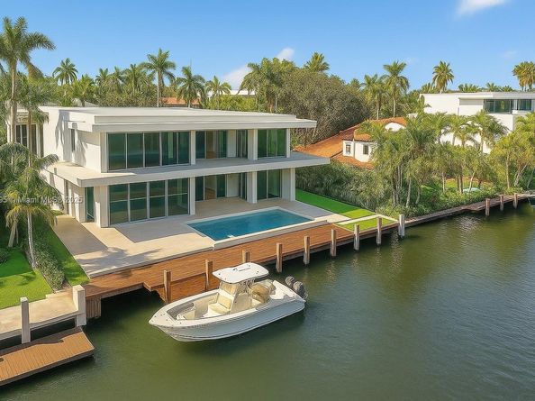 430 Royal Plaza Dr, Fort Lauderdale FL 33301