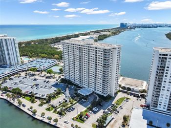 300 Bayview Dr