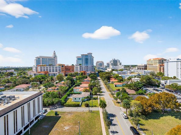 2351 Douglas Rd 1104, Miami FL 33145