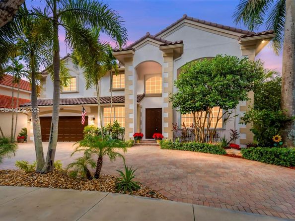 3835 Crestwood Cir, Weston FL 33331