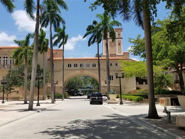 888 S Douglas Rd 1213, Coral Gables FL 33134