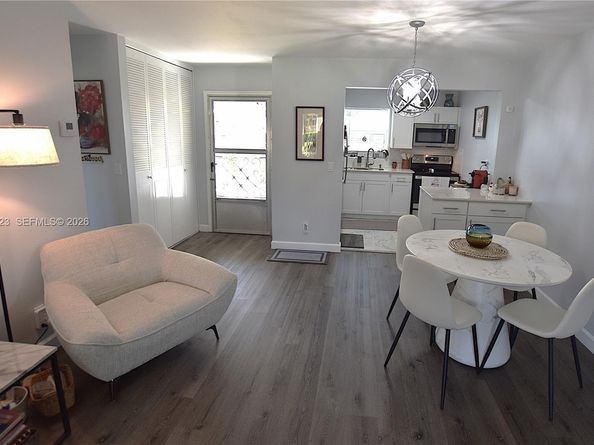 2572 Emory Dr F, West Palm Beach FL 33415