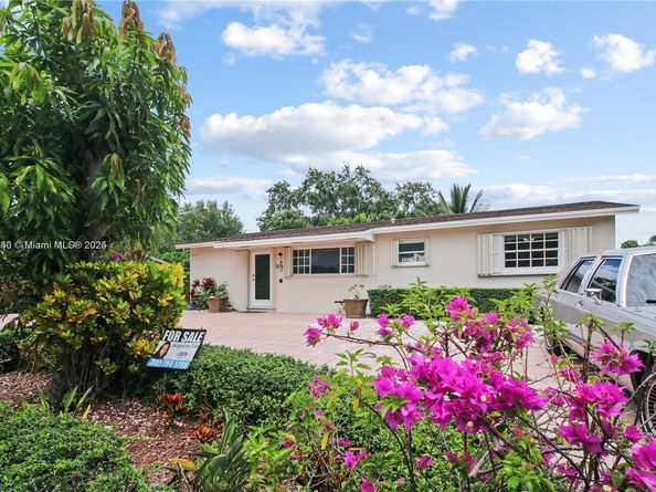 15745 SW 303rd Ter, Homestead FL 33033