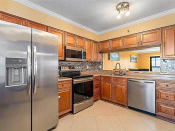 2200 S Cypress Bend Dr