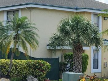 4098 N Pine Island Rd