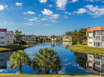 2831 Sunrise Lakes Dr. E