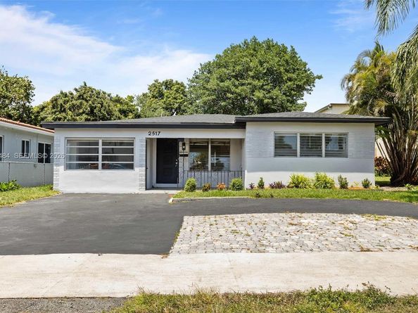 2517 Polk St, Hollywood FL 33020