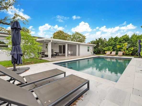 7235 SW 39th St, Miami FL 33155