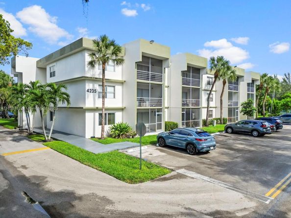 4235 North University dr 312, Sunrise FL 33351