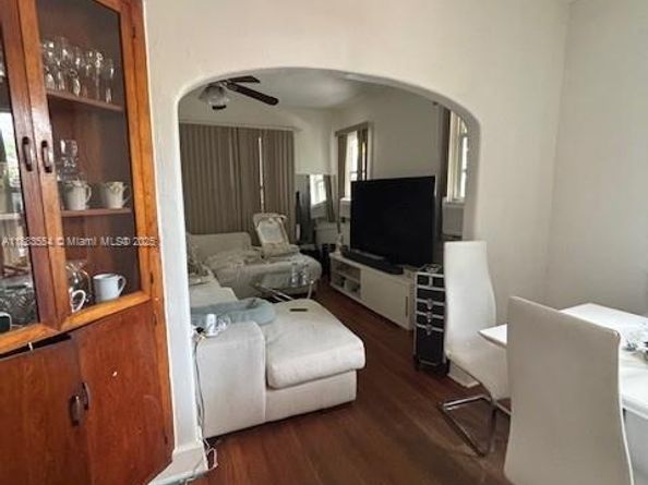 2643 NW 23rd Ct, Miami FL 33142