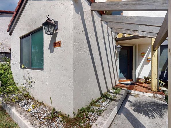 12379 SW 94th Ter, Miami FL 33186