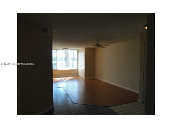 Undisclosed Address #A11746511, Oakland Park FL 33309