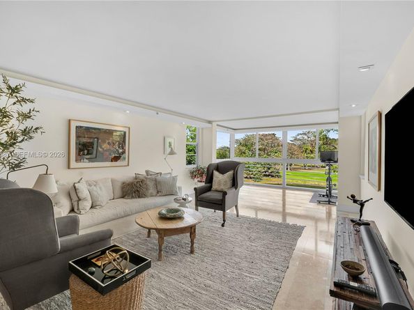 4015 W Palm Aire Dr 307, Pompano Beach FL 33069