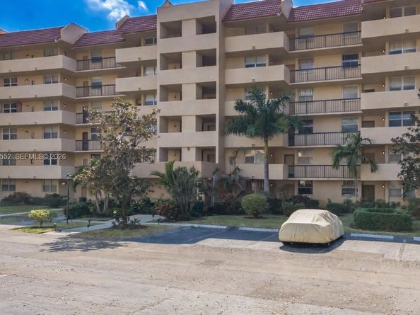 3671 Environ Blvd 368, Lauderhill FL 33319