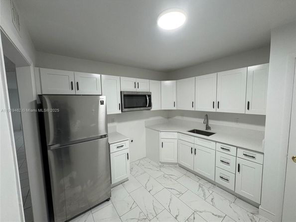 4801 NW 22nd Ct 103, Lauderhill FL 33313