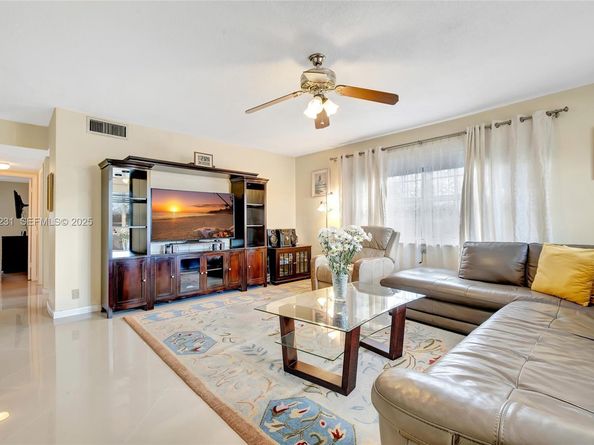 1943 Monroe St 310D, Hollywood FL 33020