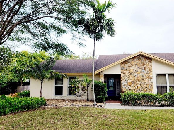 Undisclosed Address #A11947045, Miami FL 33187