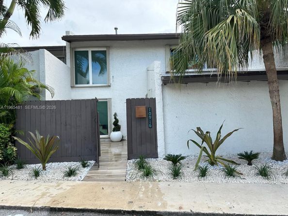 10916 SW 70th Ter, Miami FL 33173