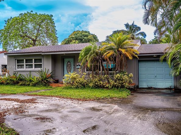 2842 Jackson St, Hollywood FL 33020