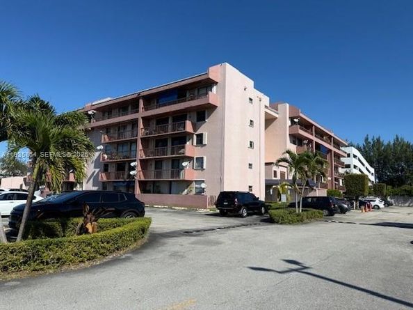 Undisclosed Address #A11935864, Miami FL 33155