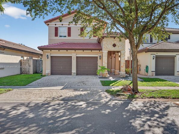 379 NE 25th Ter, Homestead FL 33033